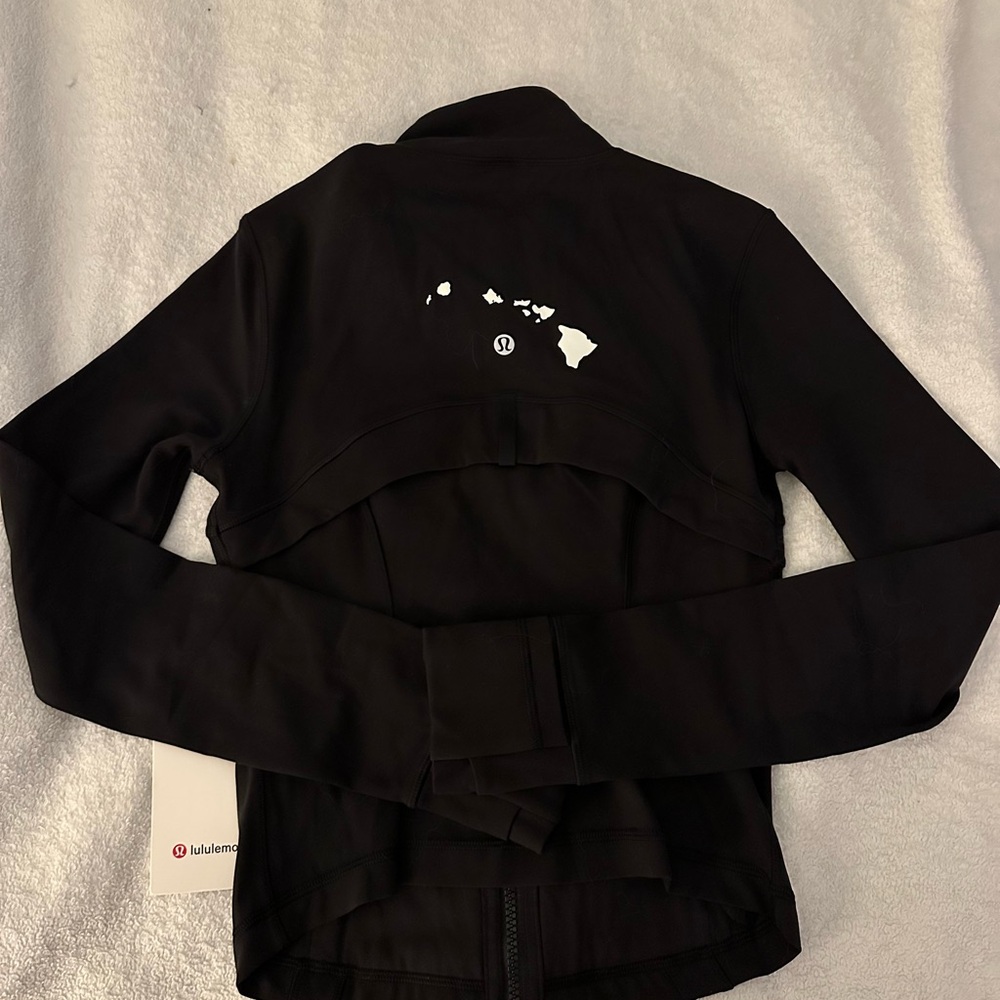 RARE : Hawaii Lululemon Define Jacket size 4